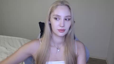 LaylaPretty001 online show from 12/17/25, 05:24
