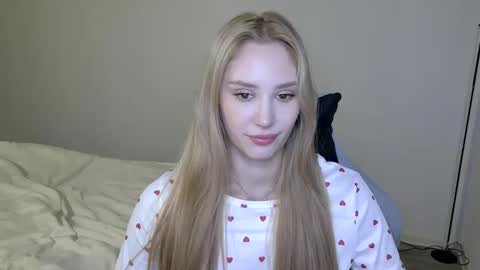 LaylaPretty001 online show from 01/14/26, 06:19