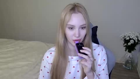 LaylaPretty001 online show from 02/02/26, 05:17