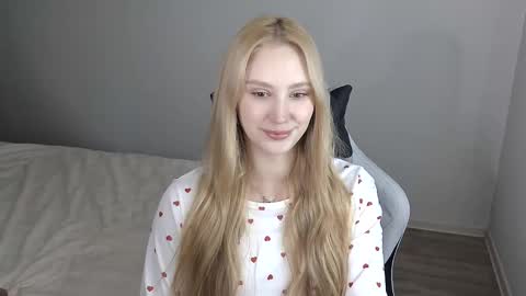 LaylaPretty001 online show from 02/04/26, 05:24