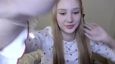 LaylaPretty001 online show from 02/10/26, 05:33