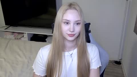 LaylaPretty001 online show from 03/04/26, 05:24