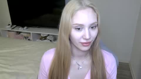 LaylaPretty001 online show from 03/25/26, 05:35