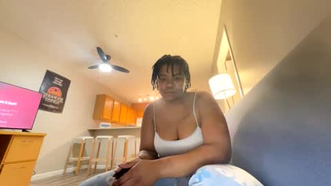 Snapshot of laylarose6 chatting on 02/03/26, 06:40 Layla Ros online show from 02/03/26, 06:40