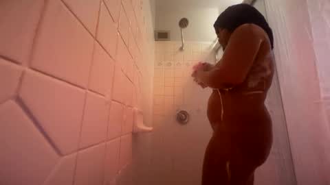 Snapshot of laylarose6 chatting on 02/17/26, 05:52 Layla Ros online show from 02/17/26, 05:52