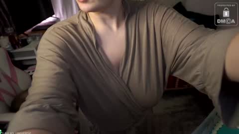 Layla Universe online show from 01/31/25, 03:41