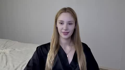 Snapshot of laylla001 chatting on 12/04/24, 05:38 Laylla001 online show from 12/04/24, 05:38