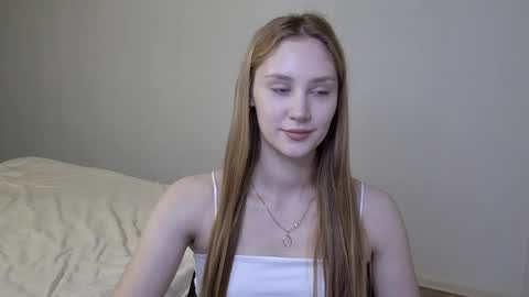 Snapshot of laylla001 chatting on 01/09/25, 07:10 Laylla001 online show from 01/09/25, 07:10