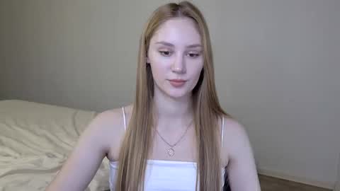 Snapshot of laylla001 chatting on 01/16/25, 07:28 Laylla001 online show from 01/16/25, 07:28