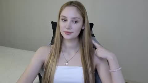 Snapshot of laylla001 chatting on 02/12/25, 07:13 Laylla001 online show from 02/12/25, 07:13