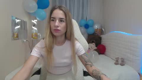 Snapshot of laymablast chatting on 10/06/25, 06:00 laymablast online show from 10/06/25, 06:00