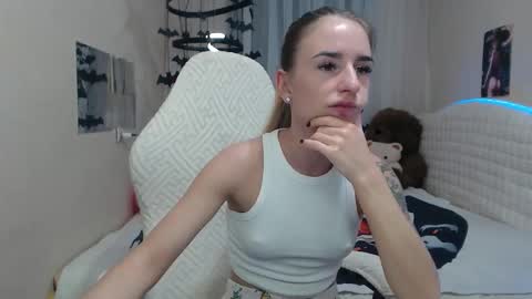 Snapshot of laymablast chatting on 11/08/25, 09:42 laymablast online show from 11/08/25, 09:42