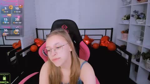 layriantavee online show from 02/20/25, 07:01