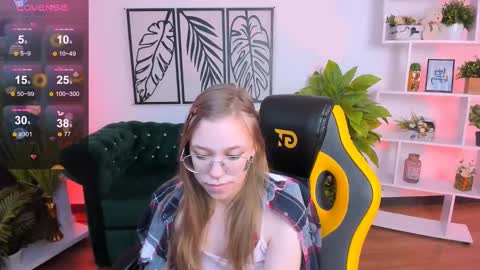 layriantavee online show from 02/23/25, 10:06