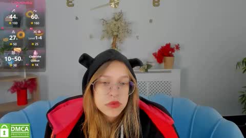 layriantavee online show from 10/10/25, 06:34