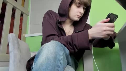 Alex online show from 02/04/26, 01:33