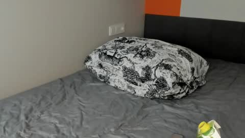 Alex online show from 04/17/26, 04:10