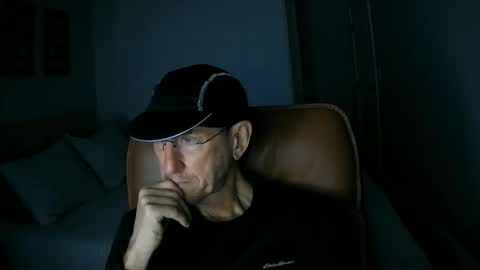 Snapshot of ldrunner2 chatting on 03/28/26, 02:44 LD online show from 03/28/26, 02:44