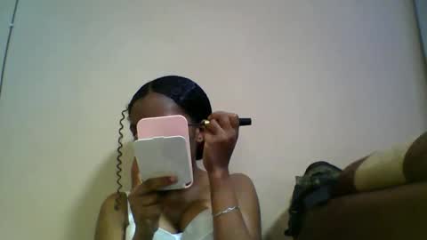 lea96546 online show from 10/31/25, 03:29