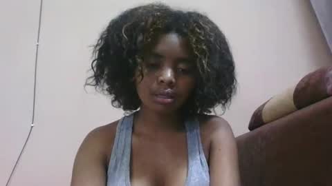 lea96546 online show from 11/17/25, 05:52