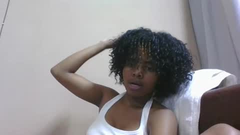 lea96546 online show from 12/05/25, 06:15