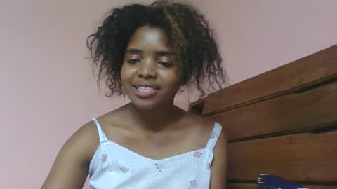 lea96546 online show from 04/22/26, 07:55