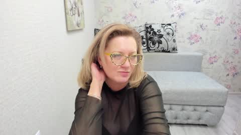 Lea online show from 01/28/25, 10:23