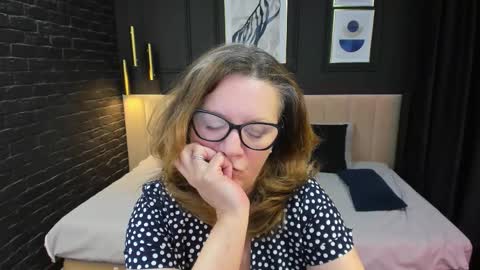 Lea online show from 02/07/26, 06:11