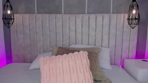    online show from 04/23/26, 07:05