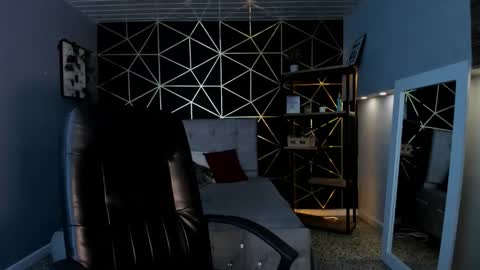 Lea Velle online show from 10/17/25, 04:15