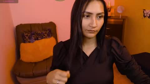 Snapshot of leah_666 chatting on 02/15/25, 03:28 leah 666 online show from 02/15/25, 03:28