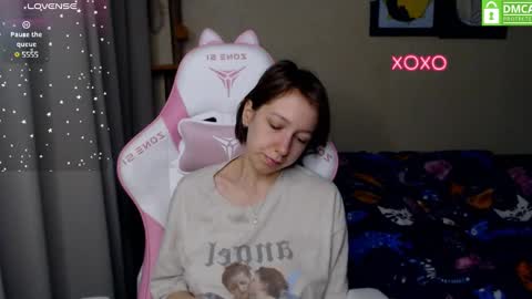 Snapshot of leah__gotty chatting on 12/05/24, 02:22 Leah  Gotty online show from 12/05/24, 02:22