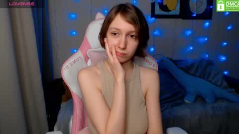 Snapshot of leah__gotty chatting on 12/13/24, 05:21 Leah  Gotty online show from 12/13/24, 05:21