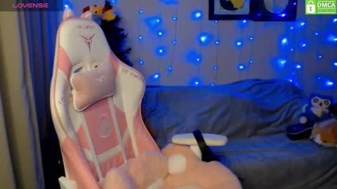 Snapshot of leah__gotty chatting on 12/20/24, 02:27 Leah  Gotty online show from 12/20/24, 02:27