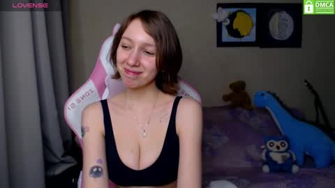 Snapshot of leah__gotty chatting on 02/01/25, 12:51 Leah  Gotty online show from 02/01/25, 12:51