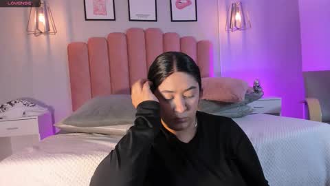 Leah online show from 11/01/25, 04:42