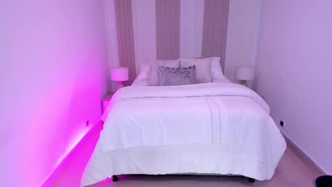 Leah  Greyy online show from 12/16/25, 11:26