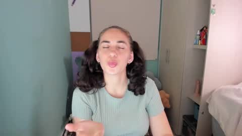 Laura online show from 01/18/25, 12:35