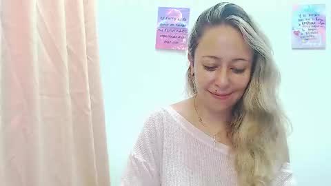 Snapshot of leah_susman chatting on 12/03/24, 01:41 leah_susman online show from 12/03/24, 01:41