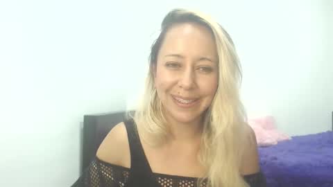 Snapshot of leah_susman chatting on 09/14/25, 02:54 leah_susman online show from 09/14/25, 02:54