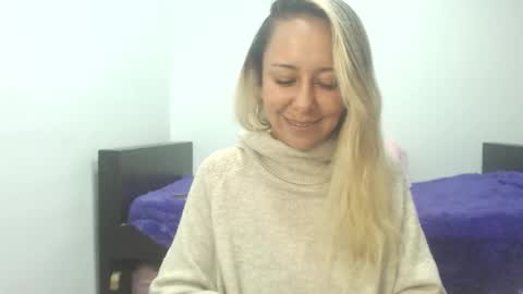 Snapshot of leah_susman chatting on 09/26/25, 02:04 leah_susman online show from 09/26/25, 02:04