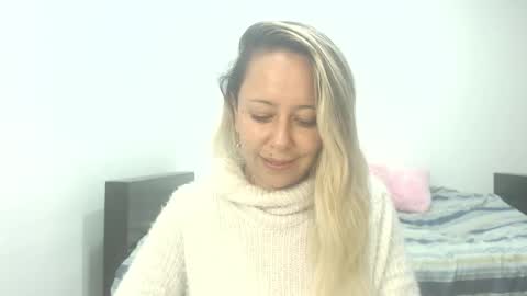 Snapshot of leah_susman chatting on 11/07/25, 02:22 leah_susman online show from 11/07/25, 02:22