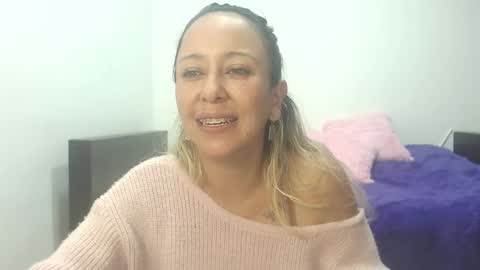 Snapshot of leah_susman chatting on 12/05/25, 01:58 leah_susman online show from 12/05/25, 01:58