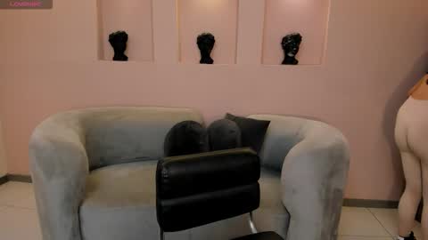 leahnovac online show from 10/27/25, 11:14