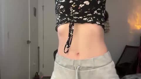 Leah Sparkles online show from 02/18/26, 02:57