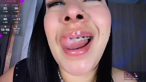 leah online show from 09/21/25, 10:17