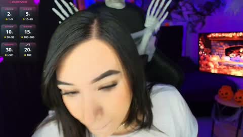 leah online show from 10/29/25, 07:21