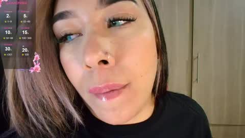 leah online show from 05/09/26, 01:22