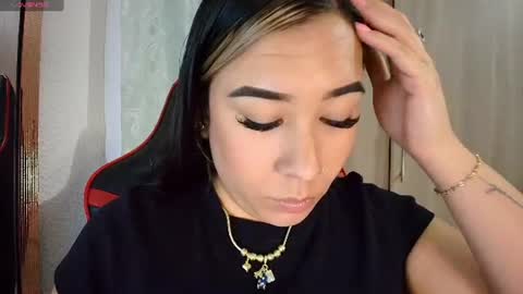 Snapshot of leahtemptation chatting on 06/21/26, 07:22 leah online show from 06/21/26, 07:22