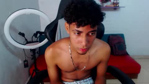 leam_1 online show from 11/13/25, 07:24